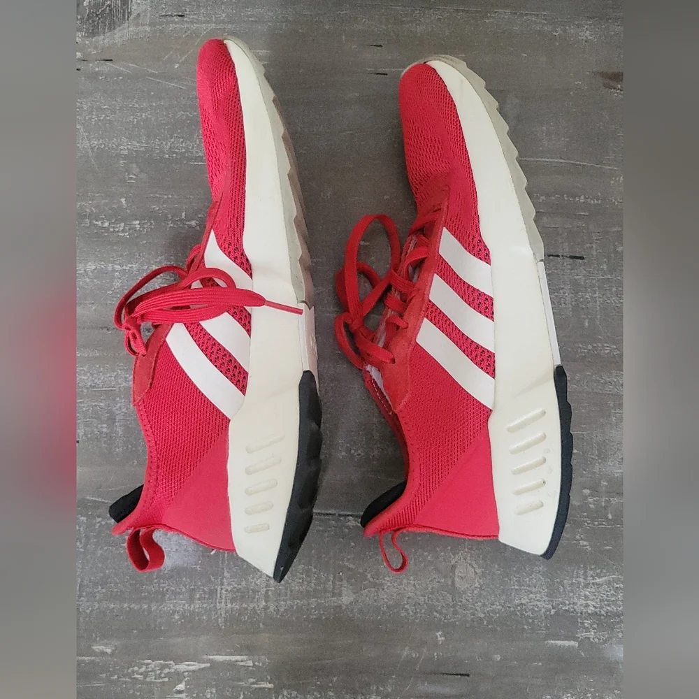 Adidas Men’s Red Phosphere Running Shoes 10